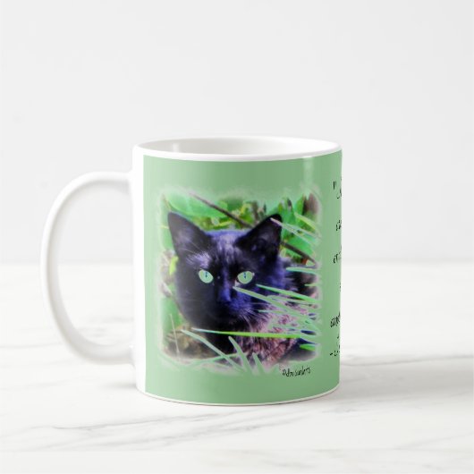 Schwarze Katze mit auffälligen grünen Augen Kaffeetasse (Links)