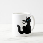 Schwarze Katze mit blauen Augen sitzend Staring Kaffeetasse (VorderseiteRechts)