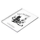 Schwarze Katze mit Blume und portugiesischer Auspr Notizblock (Linke Seite)