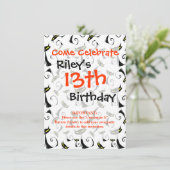 Schwarze Katze mit gelben Augen Halloween-Muster Einladung (Stehend Vorderseite)