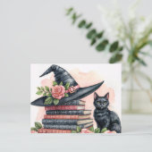 Schwarze Katze mit Hexenhut und Büchern Postkarte (Stehend Vorderseite)