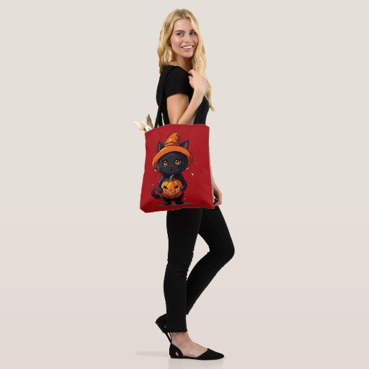 Schwarze Katze mit Jack-O' Lantern Halloween Tasche (Am Model)