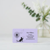 Schwarze Katze mit Kronleuchter auf lila Visitenkarte (Stehend Vorderseite)