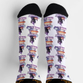 Schwarze Katze mit Kürbis auf einem Stapel Bücher Socken (Oben)