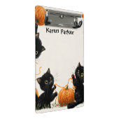 Schwarze Katze mit Pumpkin-Inspiriert Orangengarnk Mini Klemmbrett (Schrägansicht)