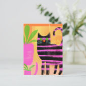 Schwarze Katze mit rosa Streifen Postkarte (Stehend Vorderseite)