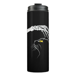 Schwarze Katze mit Skeletthand Halloween Spooky Thermosbecher