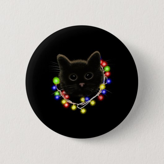 Schwarze Katze mit Weihnachtsbeleuchtung Button (Vorderseite)