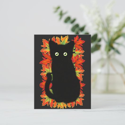Schwarze Katze, Muster der Herbstblätter, Hallowee Postkarte (Stehend Vorderseite)