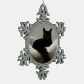 Schwarze Katze Schneeflocken Zinn-Ornament (Links)