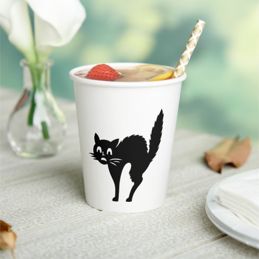 Schwarze Katze, schwarz und weiß, niedliches Party Pappbecher (In Situ)