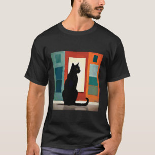 Schwarze Katze sitzt vor einem künstlerischen Bild T-Shirt