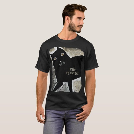 Schwarze Katze T-Shirt (Vorne ganz)