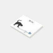 Schwarze Katze u. Herz-geformtes Garn (blau) Post-it Klebezettel (angewinkelt)