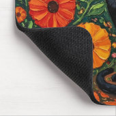Schwarze Katze und bunte Volkskunstblumen Mousepad (Ecke)