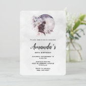 Schwarze Katze vor einem magischen Vollmond Geburt Einladung (Stehend Vorderseite)