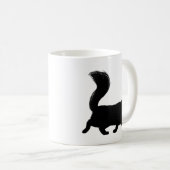 Schwarze Katze zu Fuß mit langatmigem Schwanz Kaffeetasse (VorderseiteRechts)