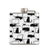 Schwarze Katzen auf Laptops Flachmann (Rückseite)