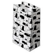 Schwarze Katzen auf Laptops Kleine Geschenktüte (Rückseite Schrägansicht)