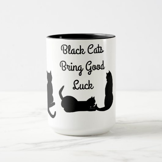 Schwarze Katzen bringen Viel Glück Tasse (Zentrum)