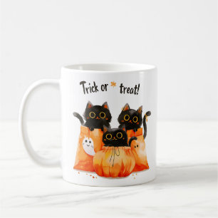 Schwarze Katzen im Süßigkeitenbeutel Trick-or-Tr Kaffeetasse