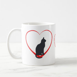 Schwarze Katzen in den offenen roten Herzen Kaffeetasse