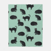 Schwarze Katzen Nahtloses Muster Fleecedecke (Vorderseite)