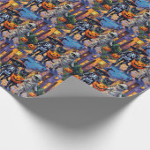 Schwarze Katzen Trick-or-Treating in Halloween-Kos Geschenkpapier (Ecke)