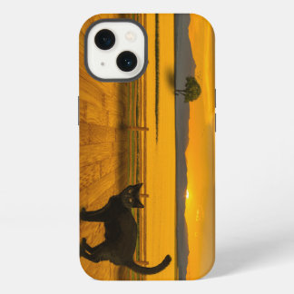Schwarze Katzenlandschaft iPhone 13 Hülle