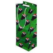 Schwarze Katzenmuster auf Grün Geschenktüte Für Weinflaschen (Rückseite Schrägansicht)