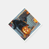 Schwarze Katzenzucht auf KürbisHalloween Serviette (Ecke)