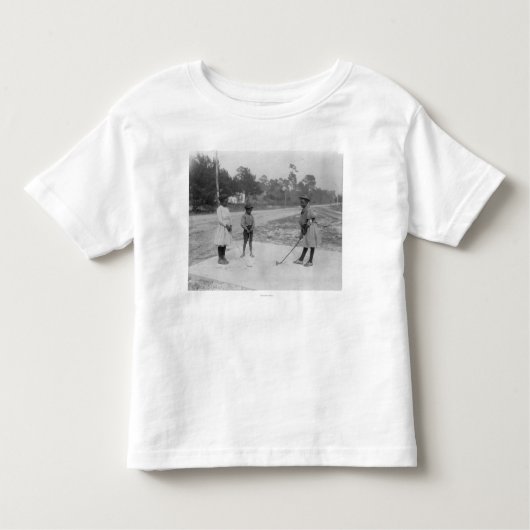 Schwarze Kinder, die Golf-Fotografie spielen Kleinkind T-shirt (Vorderseite)