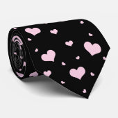 Schwarze Krawatte mit hellrosa Herzmuster (Gerollt)