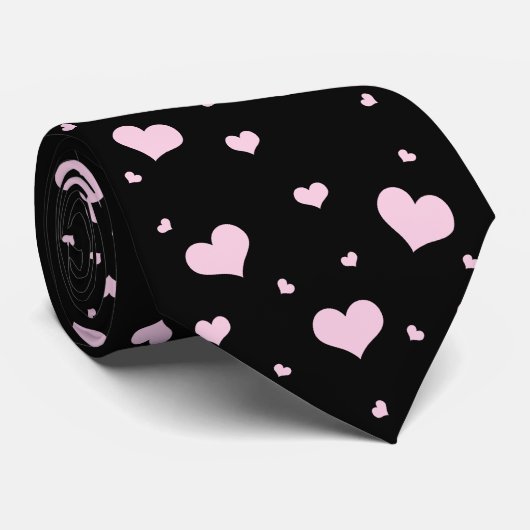 Schwarze Krawatte mit hellrosa Herzmuster (Gerollt)