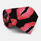 Schwarze Krawatte Rote, gewaltige rote Lippen (Gerollt)