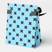 Schwarze Kreuzstiche auf Babyblau Geschenkschachtel (Rückseite)