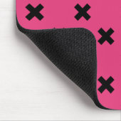 Schwarze Kreuzstiche auf Fuchsia Mousepad (Ecke)