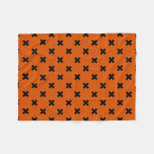 Schwarze Kreuzstiche auf Orange Fleecedecke (Vorderseite (Horizontal))
