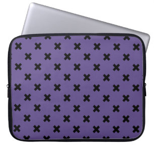 Schwarze Kreuzstiche auf ultraviolett Laptopschutzhülle