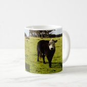 Schwarze Kuh mit weißem Gesicht und Mohawk, Kaffeetasse (VorderseiteRechts)