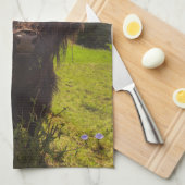 Schwarze Kuh Weide grünes Feld Sonnenlicht Geschirrtuch (Viertel Falte)