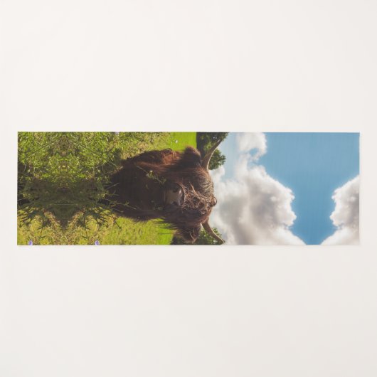 Schwarze Kuh Weide grünes Feld Sonnenlicht Yogamatte (Vorderseite (Horizontal))