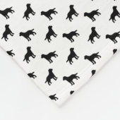 Schwarze Labrador-HundeSilhouetten auf Fleecedecke (Ecke)