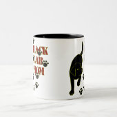 Schwarze Labrador-Mama Zweifarbige Tasse (Mittel)