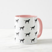 Schwarze Labrador-Muster-Tasse Tasse (VorderseiteRechts)