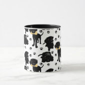 Schwarze Labrador-Reittiere Tasse (Zentrum)
