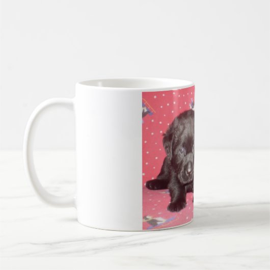 Schwarze Labrador-Retriever-Welpen ~ Tasse (Links)