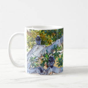 Schwarze Langur-Affen essen, Kaffee-Tasse Kaffeetasse