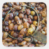 Schwarze Leccino Olive Quadratischer Aufkleber (Vorderseite)