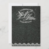 Schwarze lederne Weiß-Tauben-Hochzeits-Einladung Einladung (Rückseite)